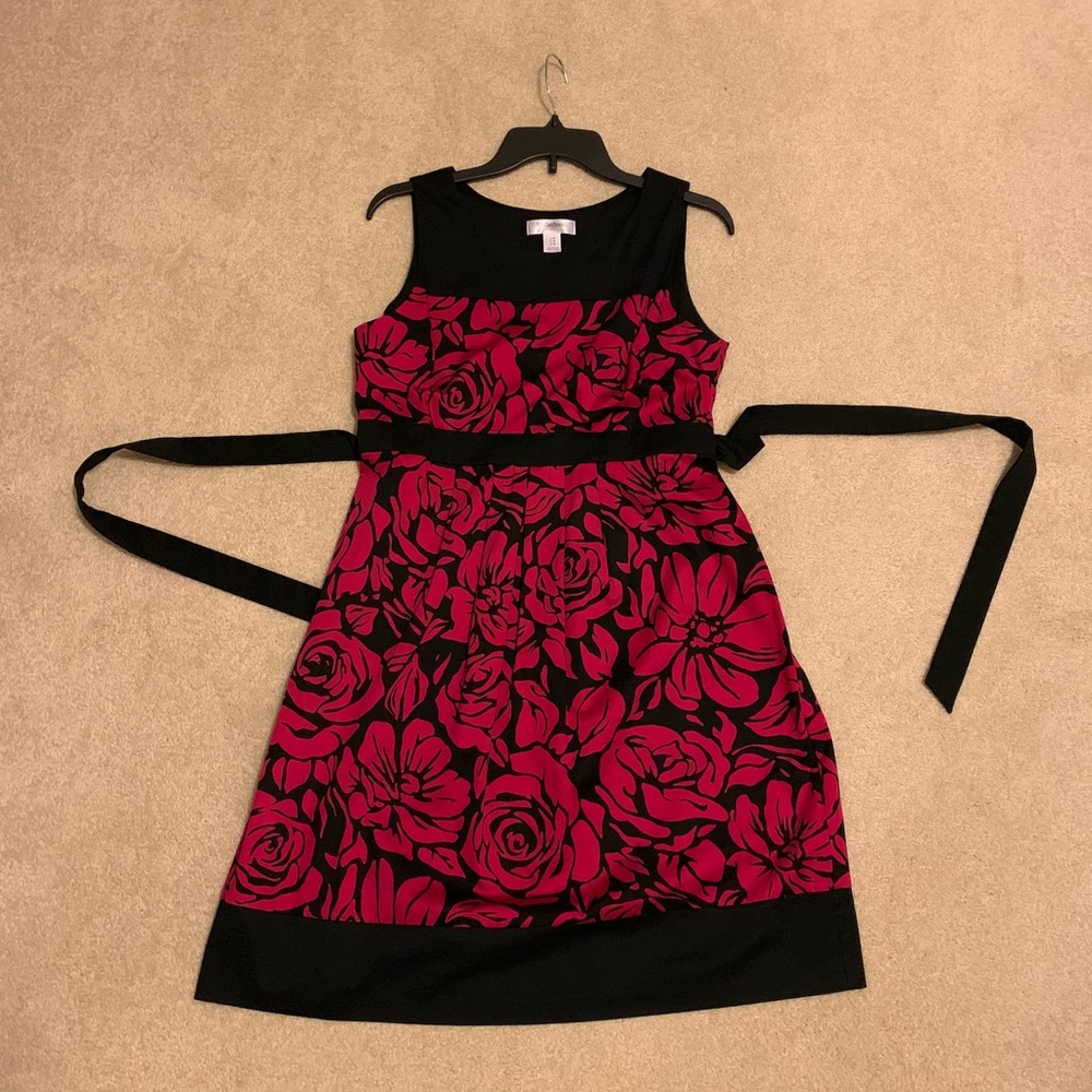 Motherhood Maternity pleated sleeveless dress